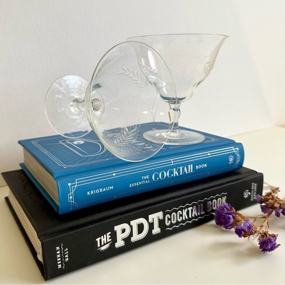 SOLD Vintage Coupe Glasses x2 - Picture 6 of 10